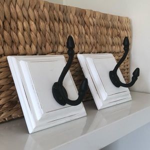 Distressed White Wood Antique Black Wall Hooks